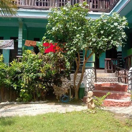 Breeze Hostel Kuta  Exterior foto
